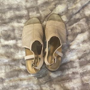 Nude heeled sandal
